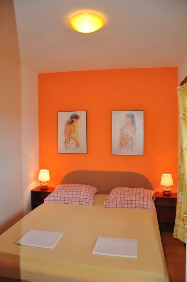 Apartments Villa Annika Slatine Eksteriør billede
