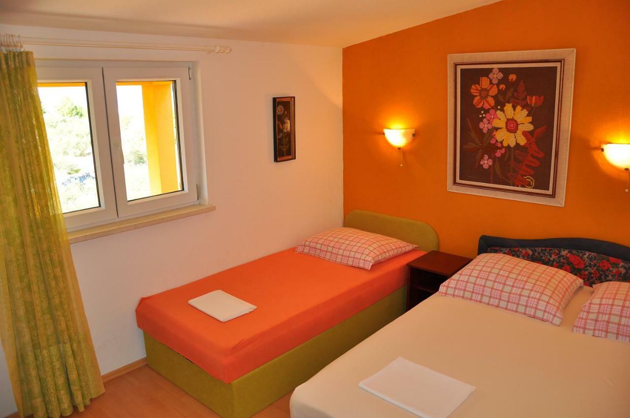 Apartments Villa Annika Slatine Eksteriør billede