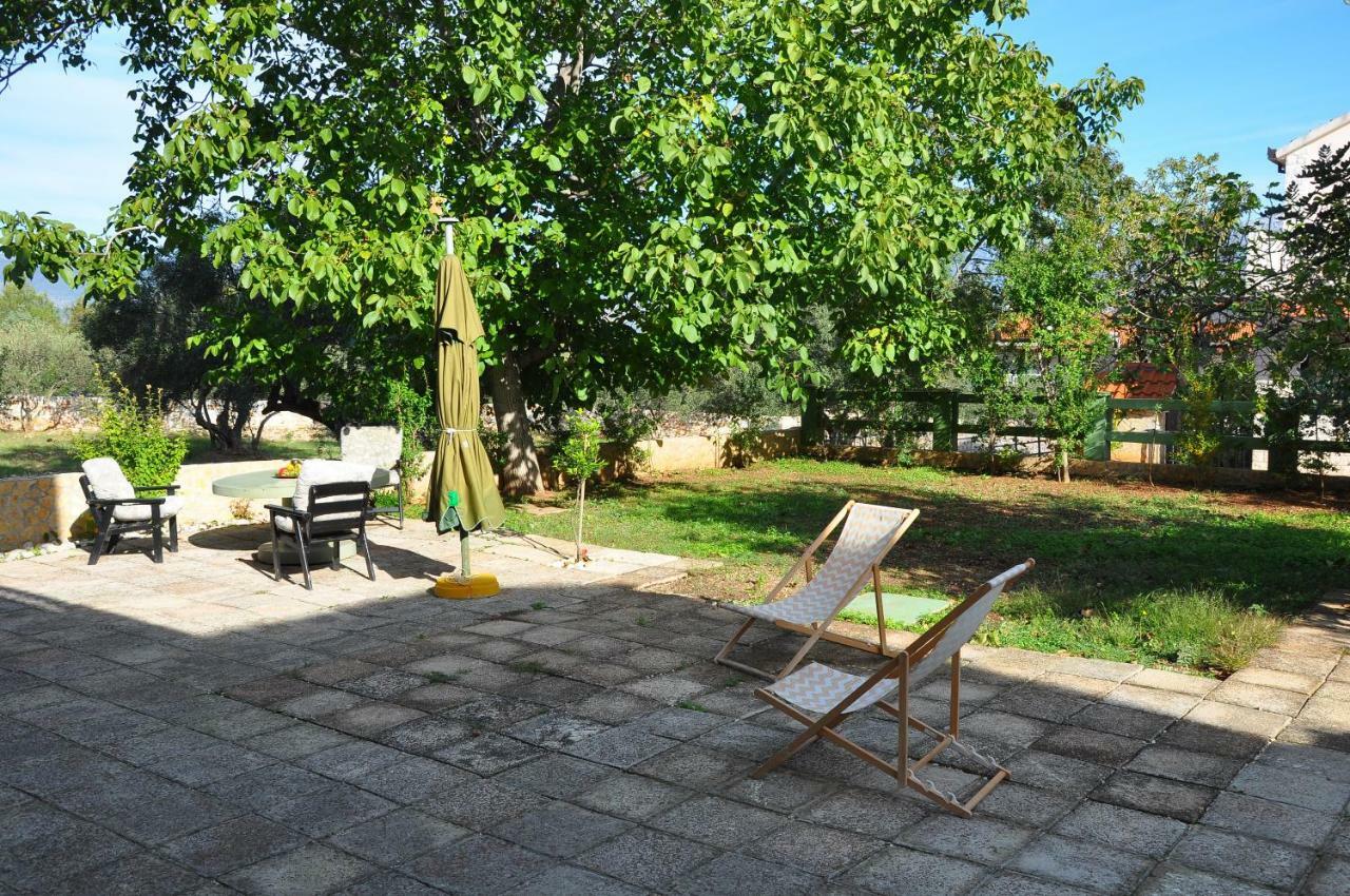 Apartments Villa Annika Slatine Eksteriør billede