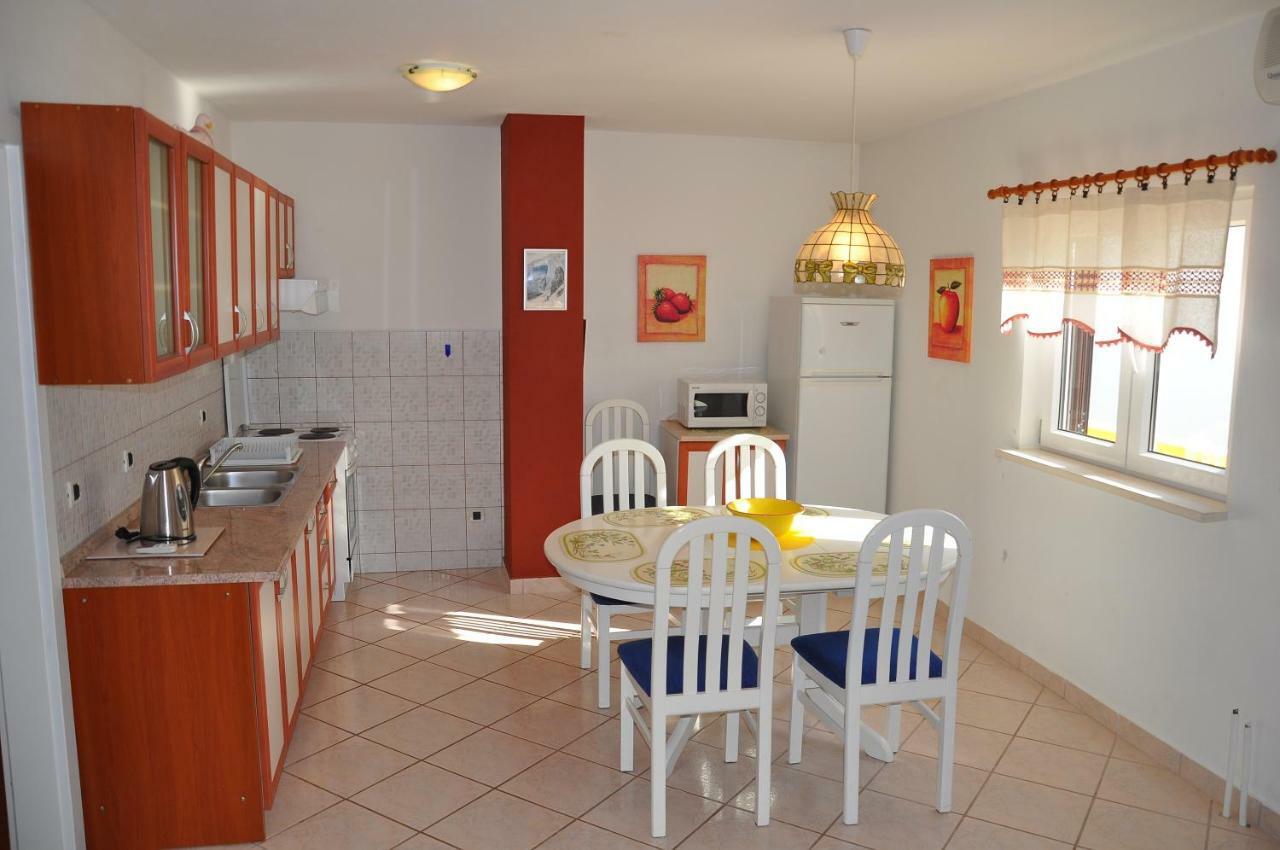 Apartments Villa Annika Slatine Eksteriør billede