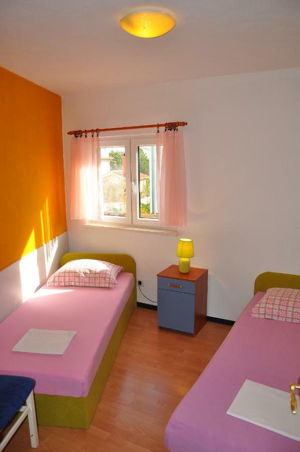 Apartments Villa Annika Slatine Eksteriør billede
