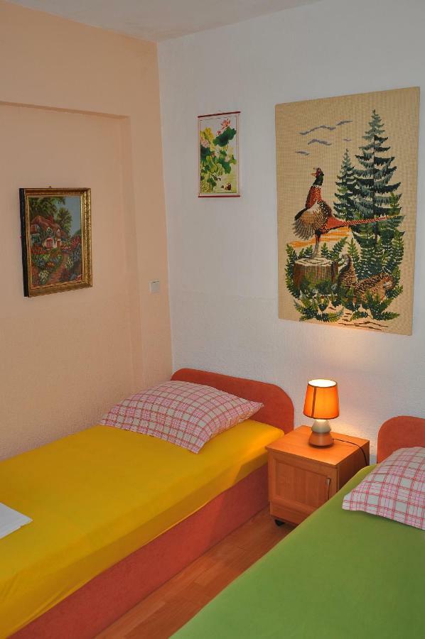 Apartments Villa Annika Slatine Eksteriør billede